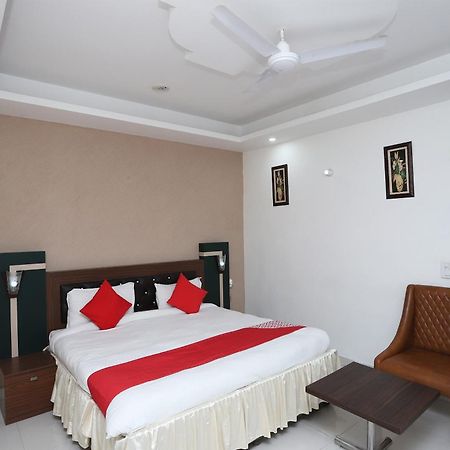 Super Capital O Levanti Near Aravali Biodiversity Park Ґурґаон Екстер'єр фото