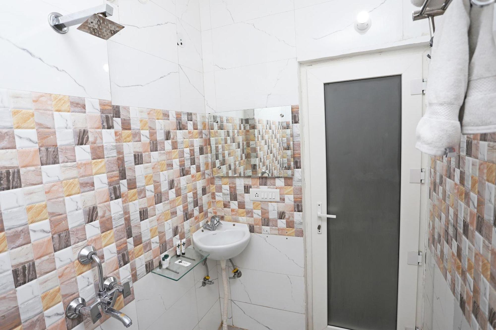 Super Capital O Levanti Near Aravali Biodiversity Park Ґурґаон Екстер'єр фото